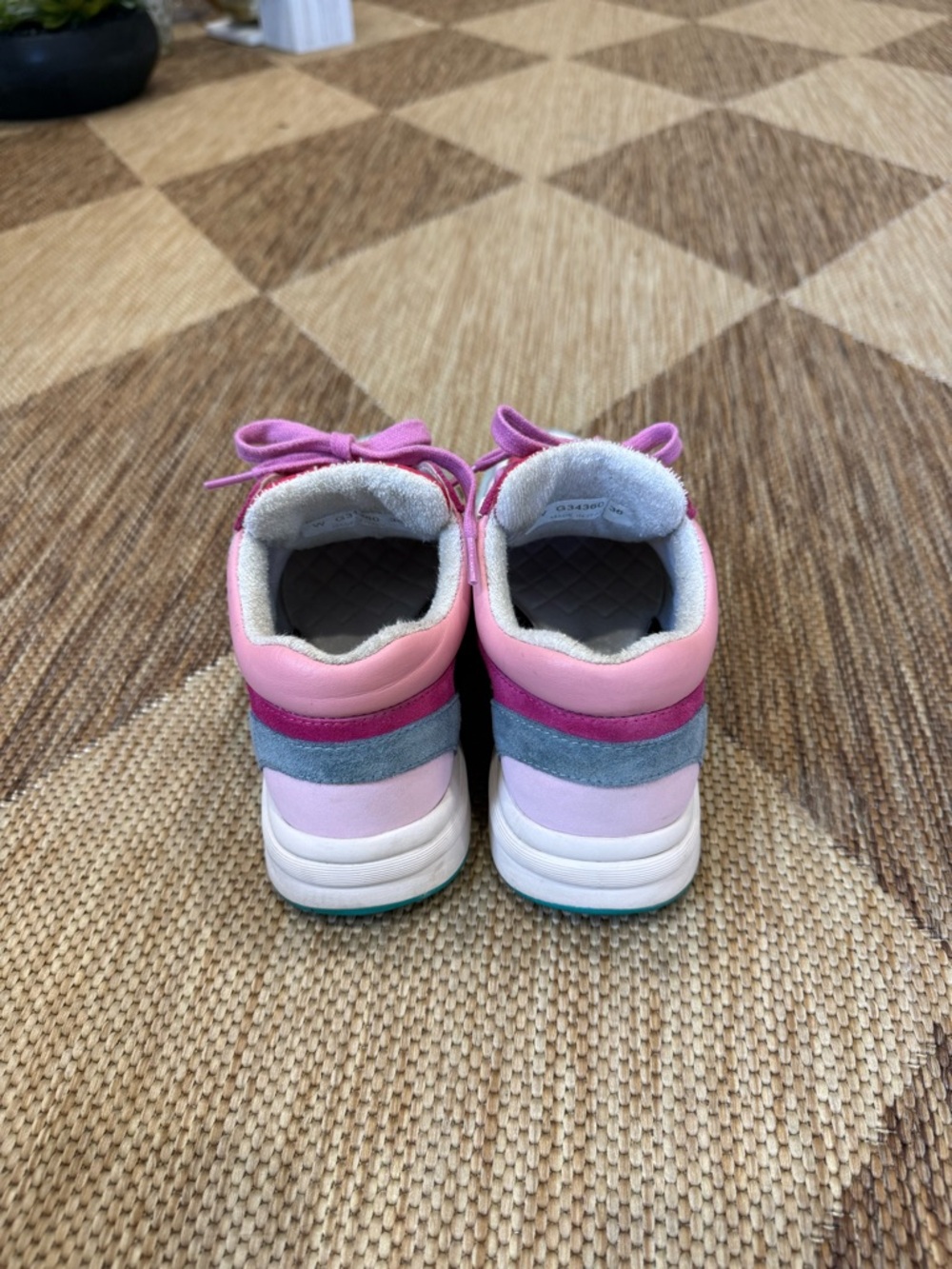 CHANEL Colorblock Suede & Leather Sneakers - Pink, Fuchsia, Mint - Picture 7 of 8